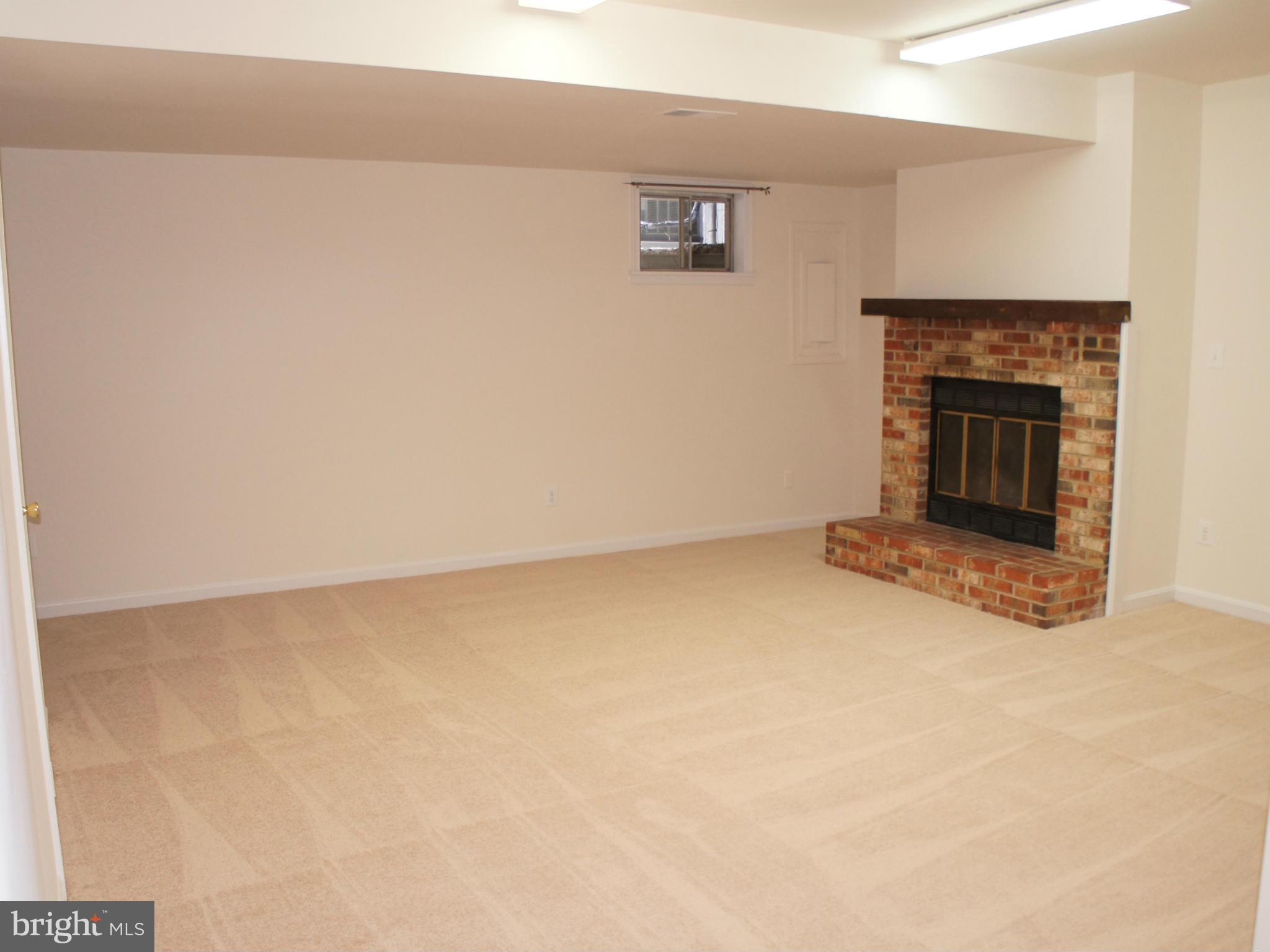 DEVONSHIRE TOWNHOMES - Residential