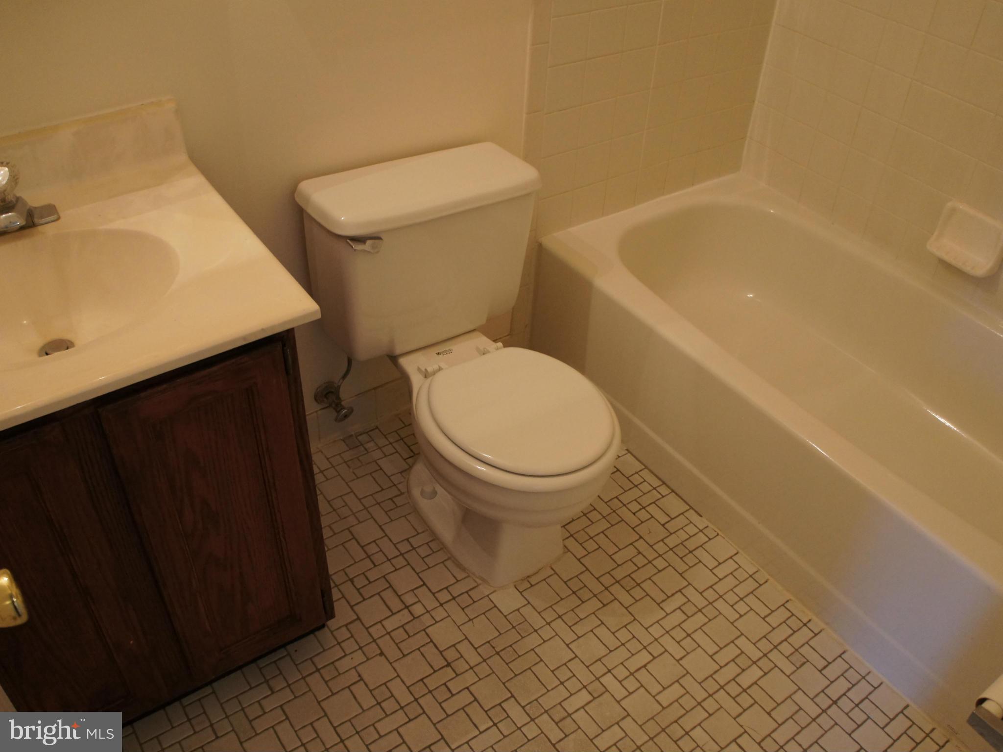 DEVONSHIRE TOWNHOMES - Residential