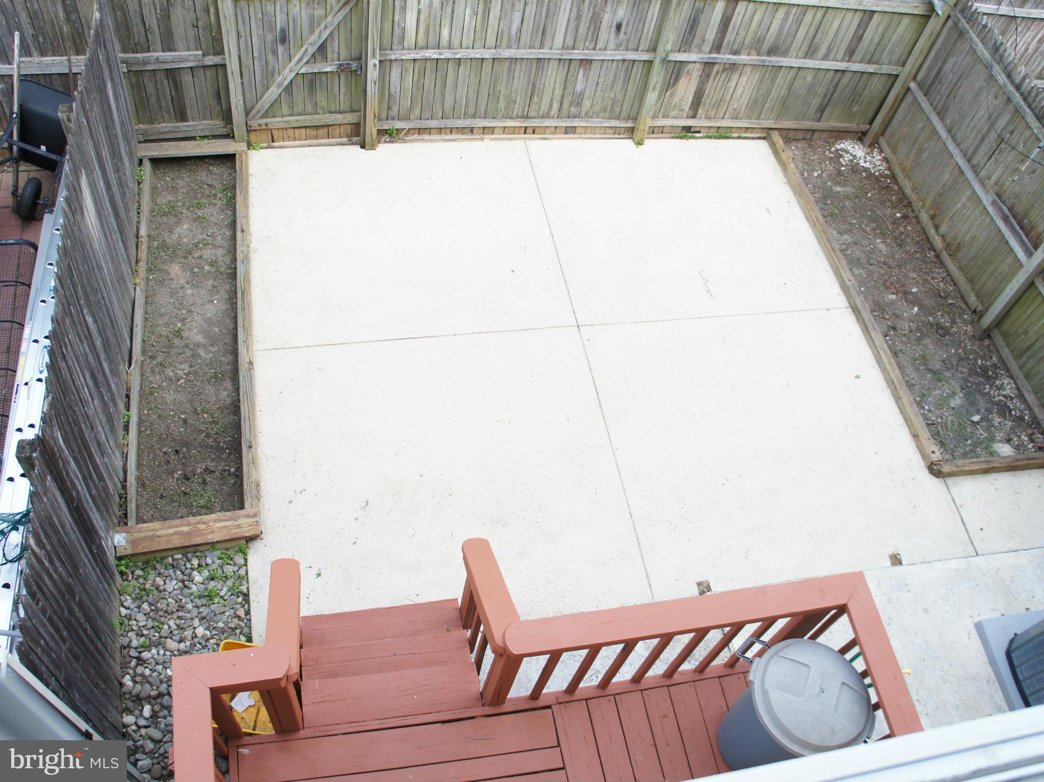 DEVONSHIRE TOWNHOMES - Residential