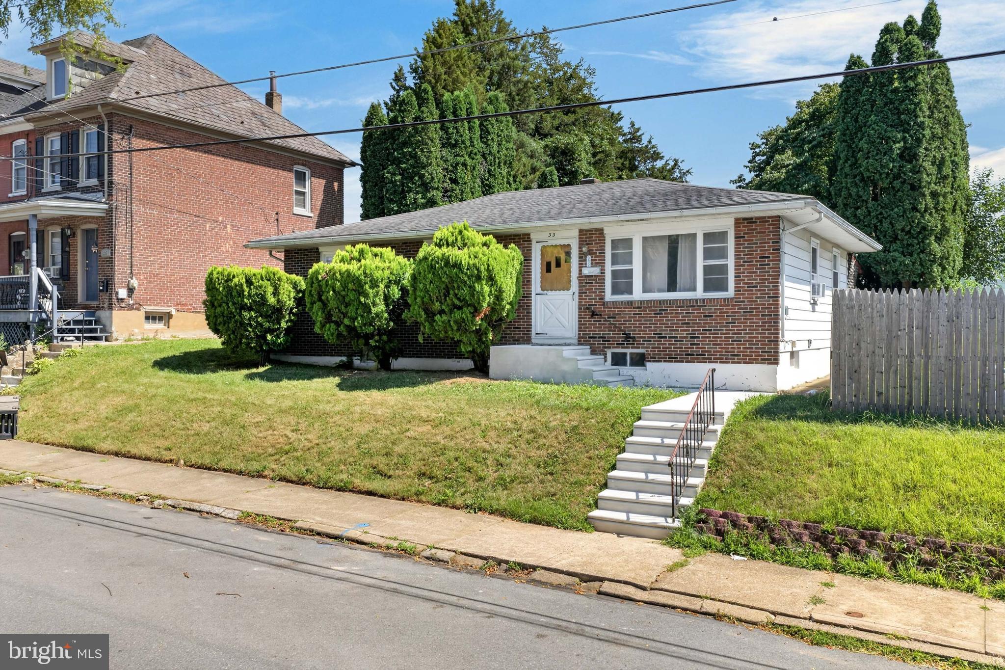 332 W LINCOLN STREET