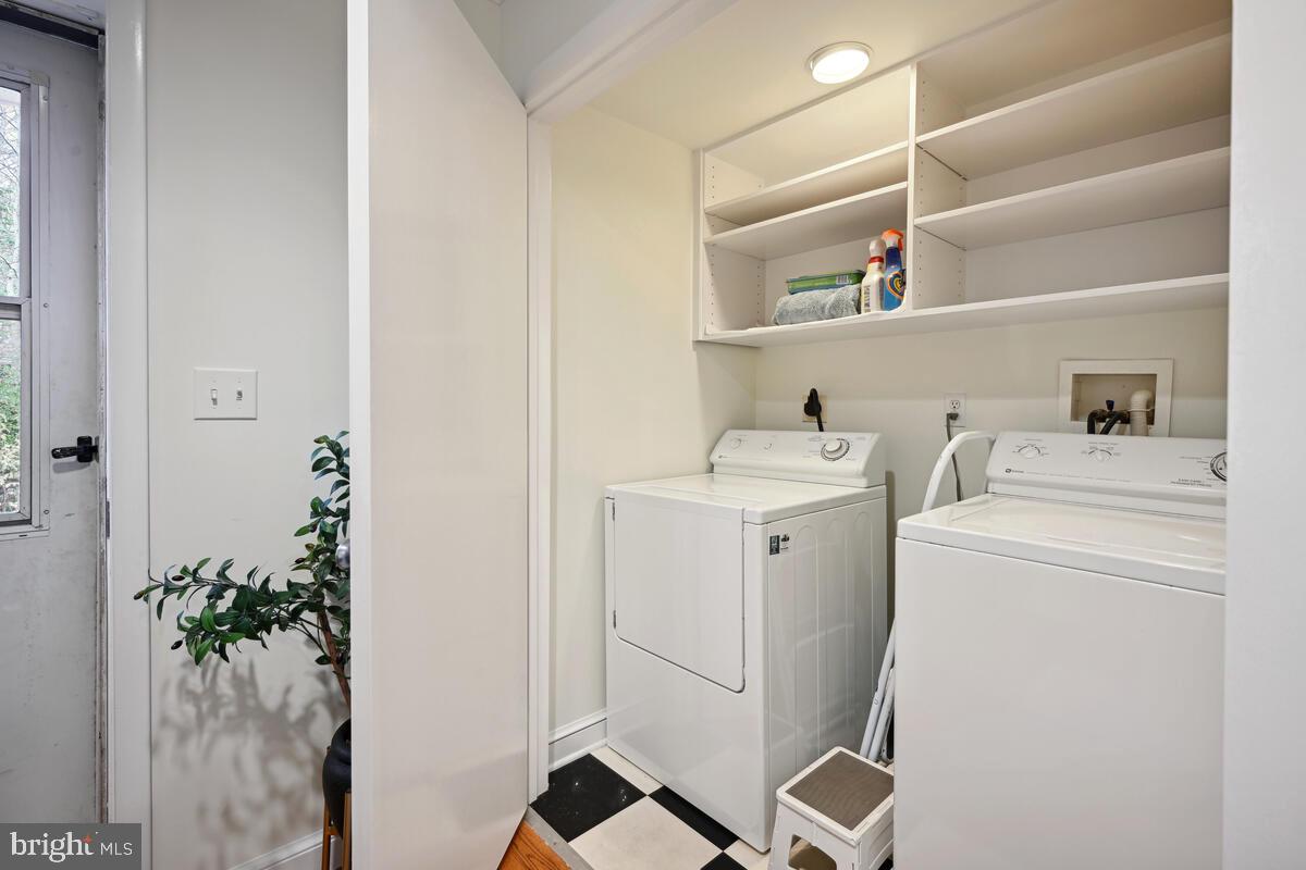 SPRINGBROOK FOREST - Residential