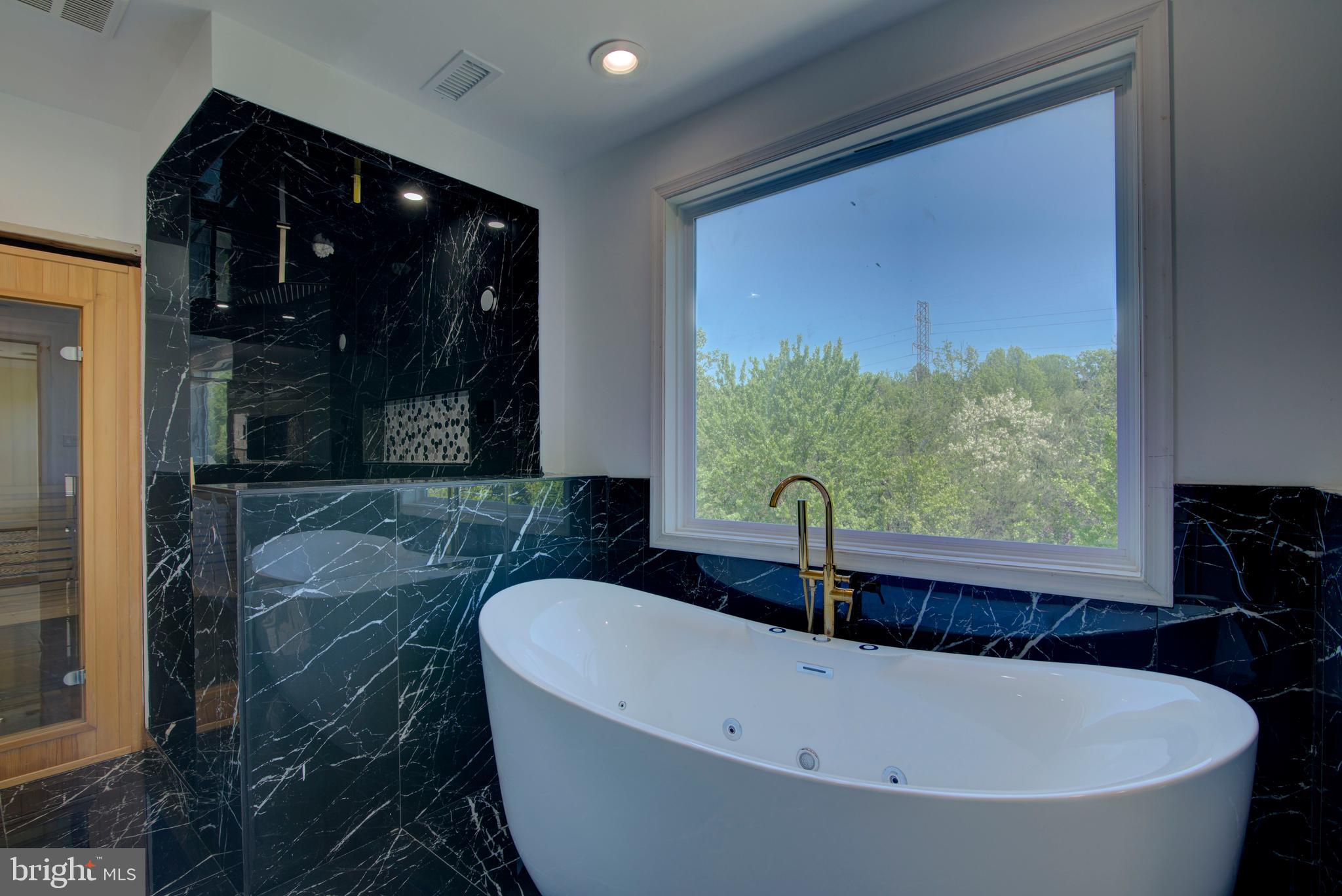 HIGHGROVE ESTATES - Residential