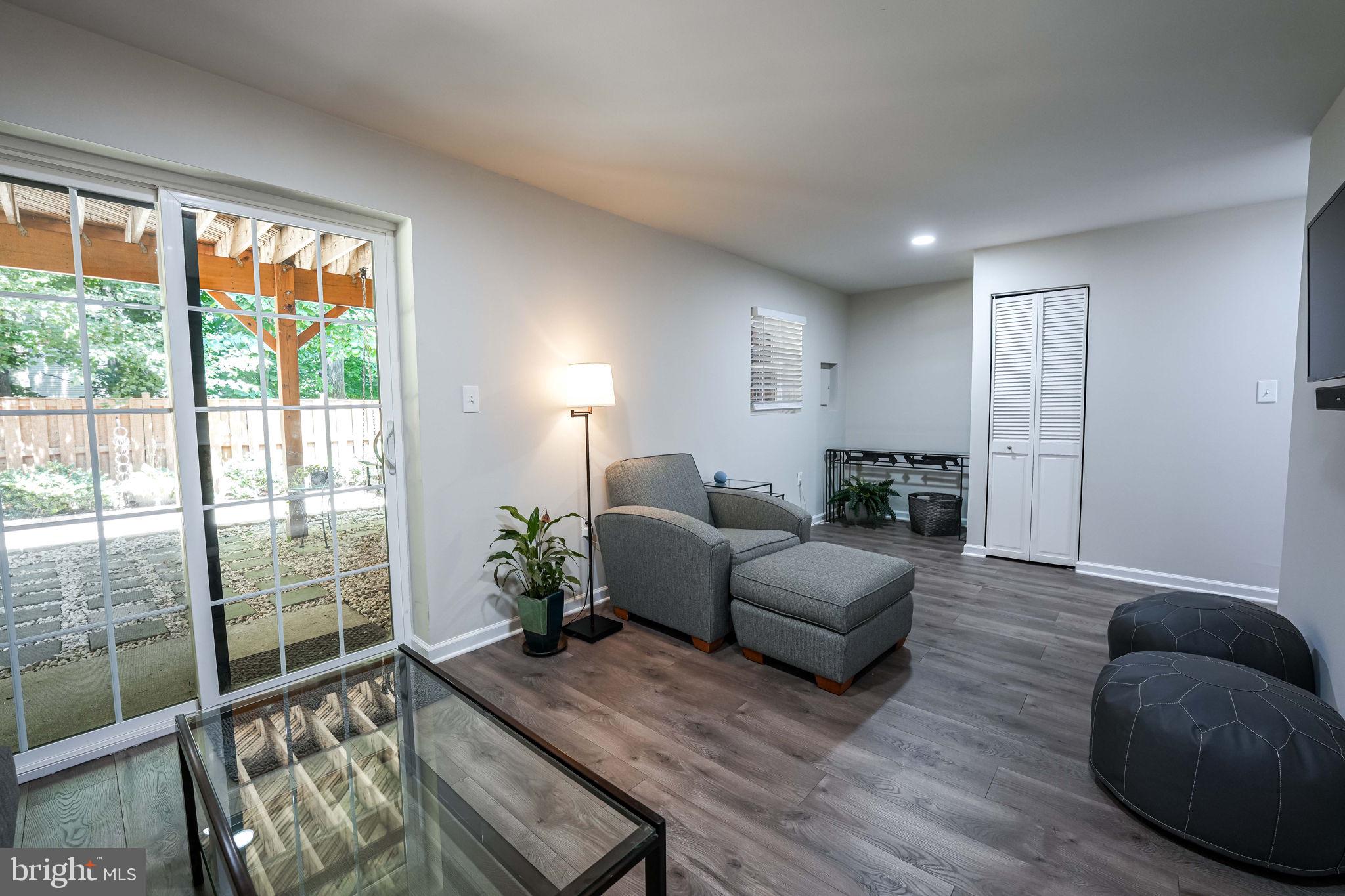 BURKE CENTRE - Residential