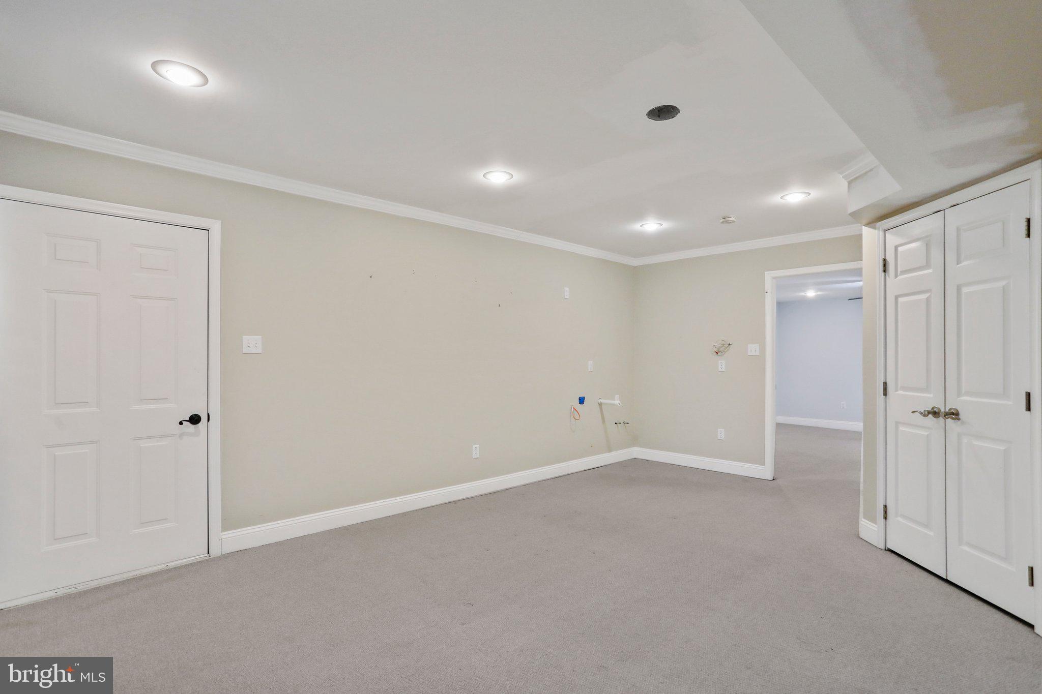 DEER MOUNTAIN ESTATES - Residential Lease