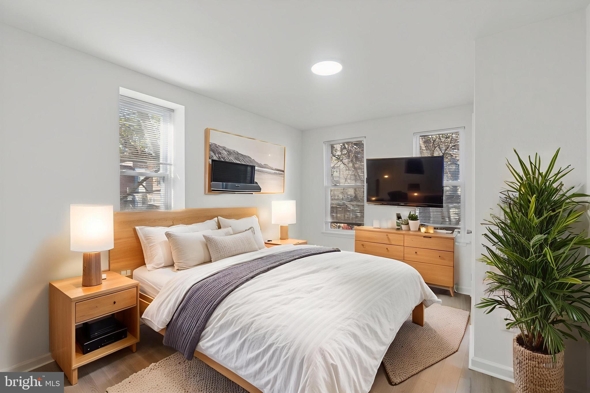 3827 CAMBRIDGE STREET 2