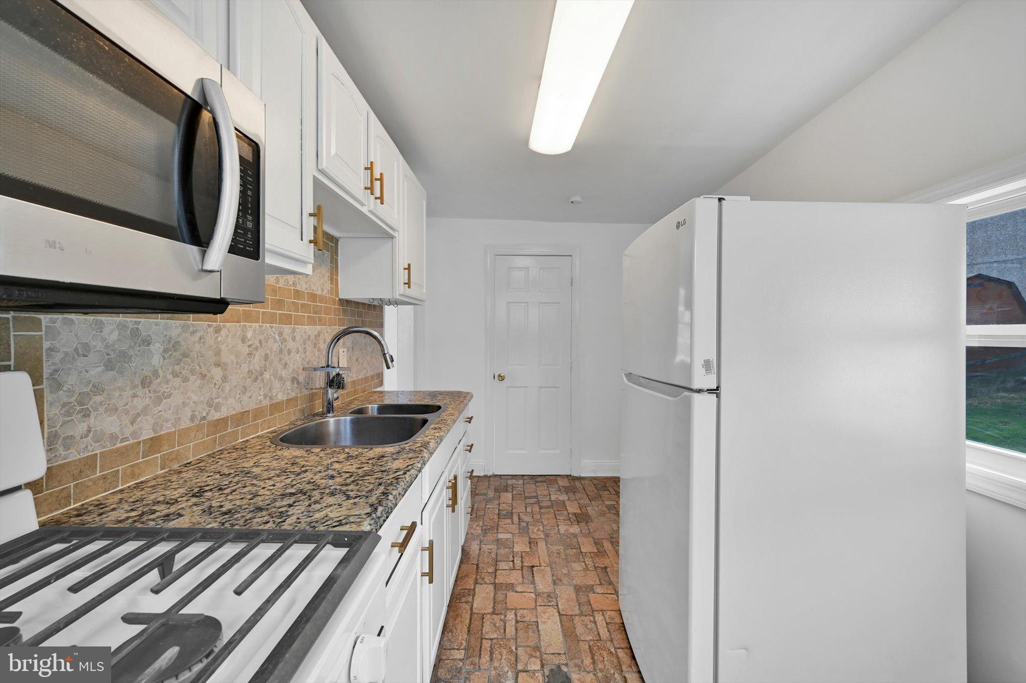 SPRINGTON VILLAGE - Residential