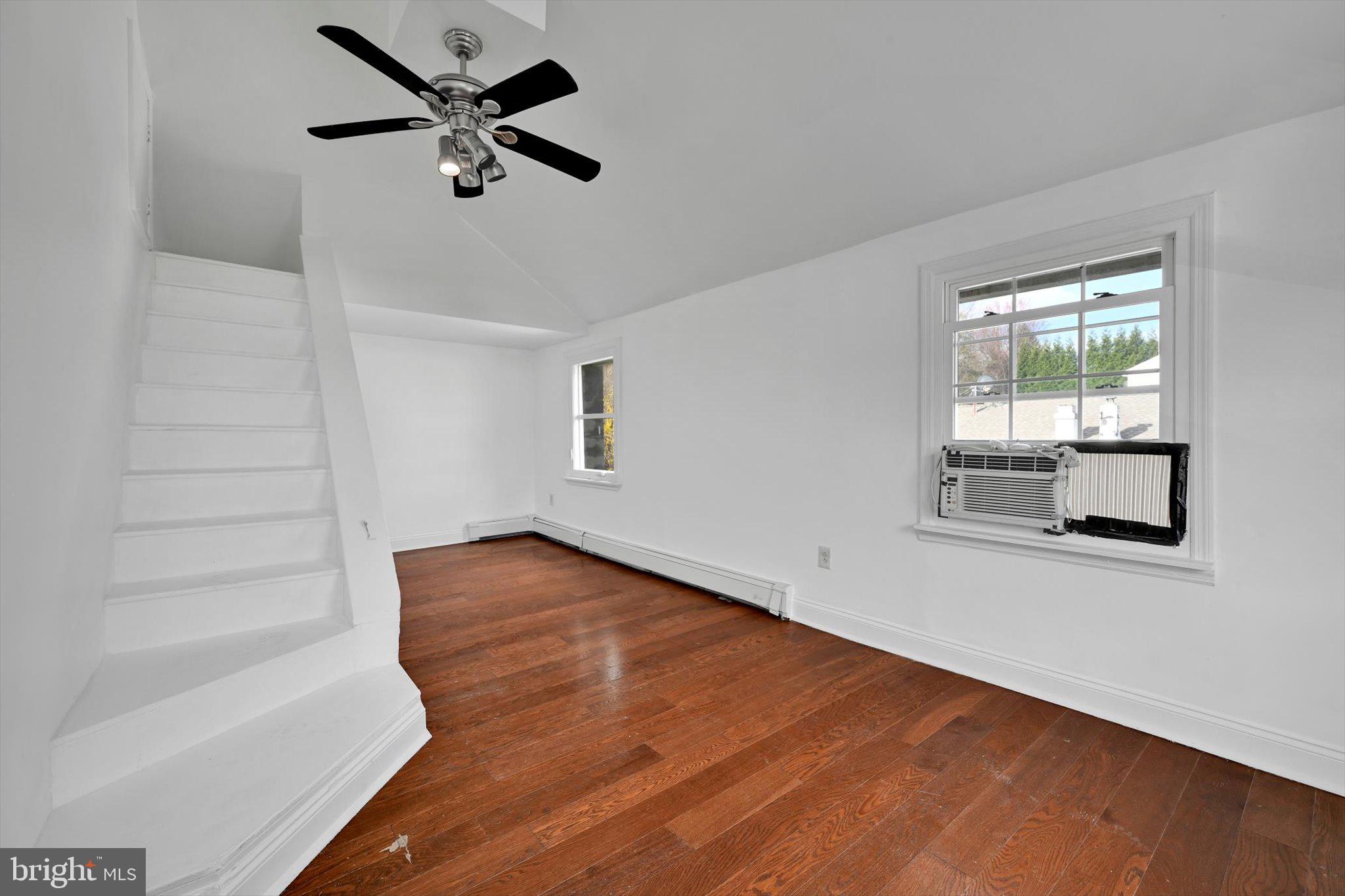 SPRINGTON VILLAGE - Residential