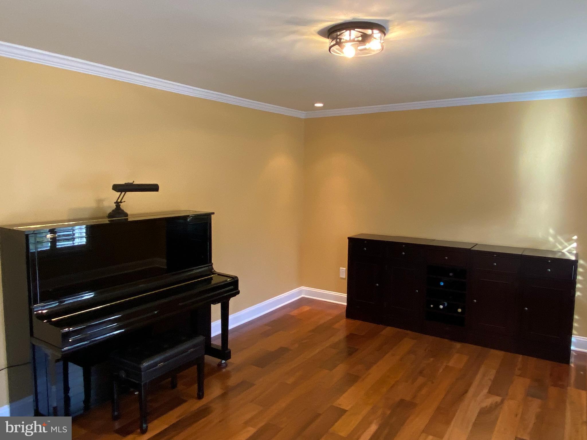 HOMEWOOD - Residential