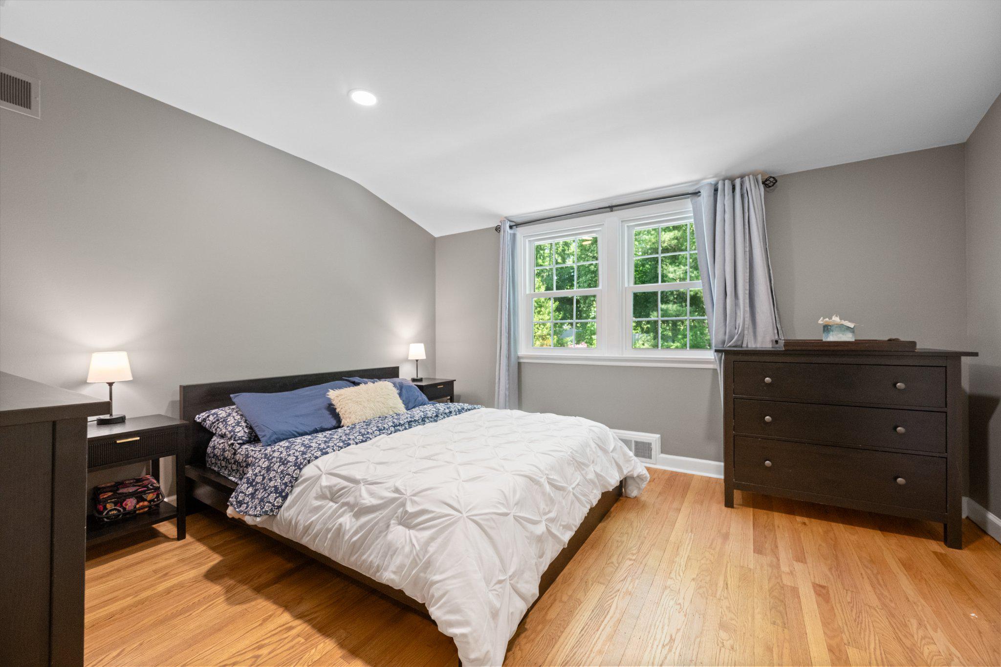 BRYN MAWR - Residential