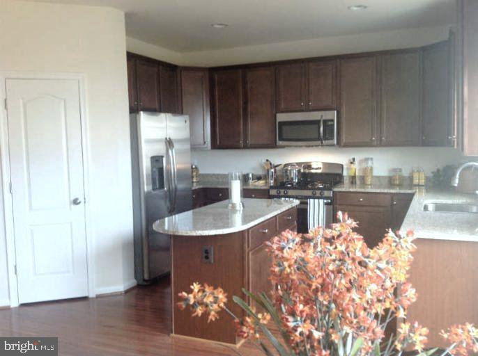 STONE RIDGE SOUTH - Residential Lease