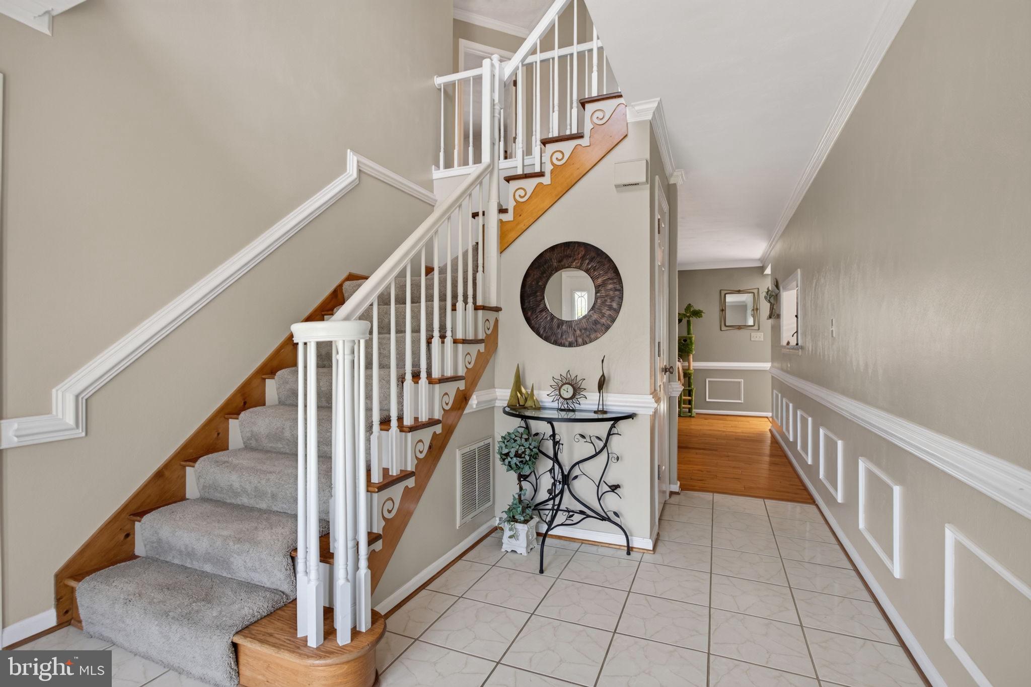 2501 WOODS HOLE CT