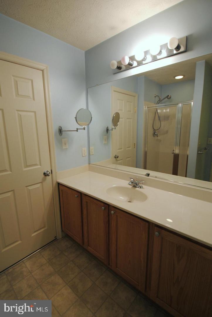 CRAIN SUMMIT - Residential Lease