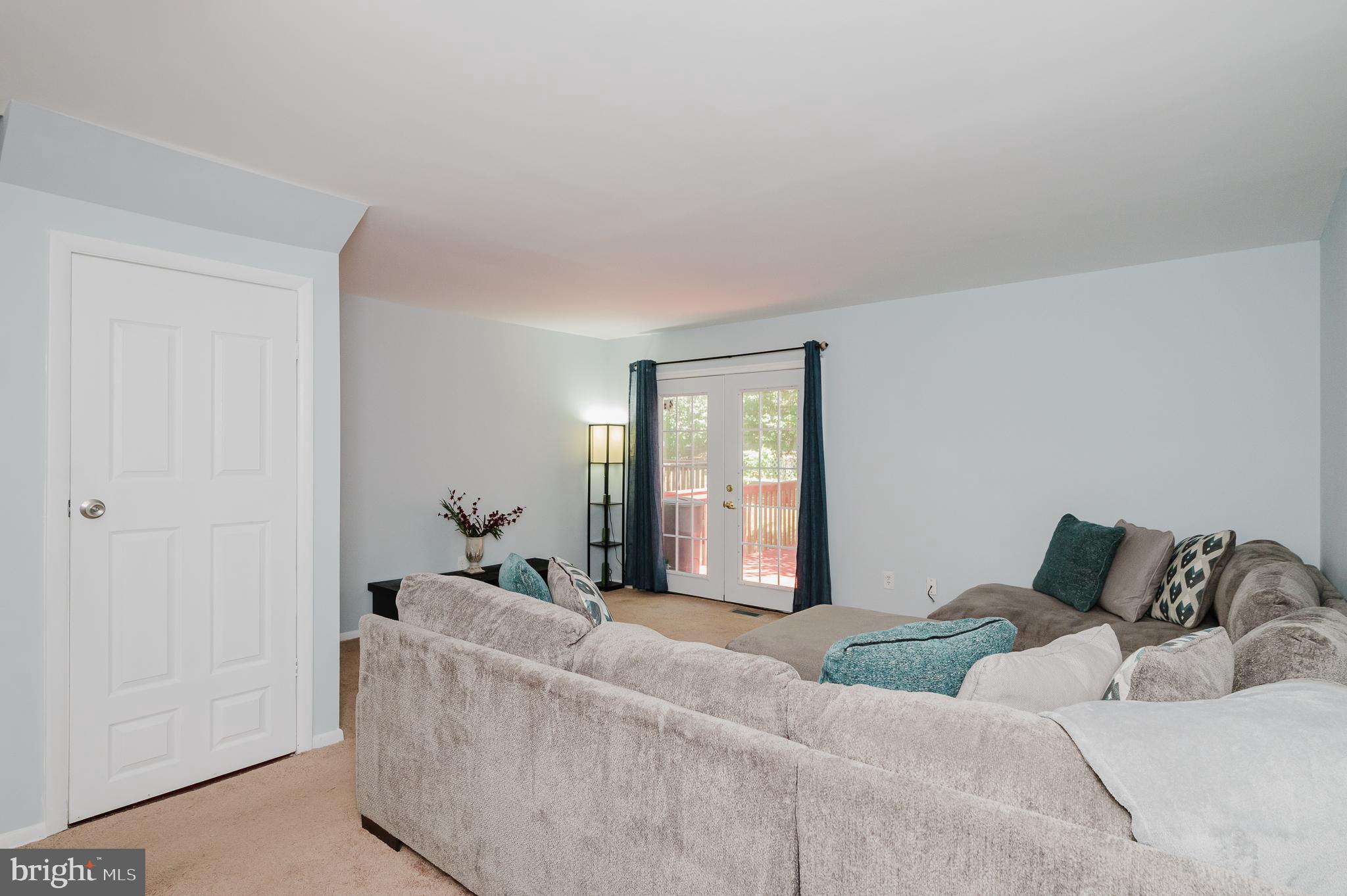 ROLLING CREST - Residential