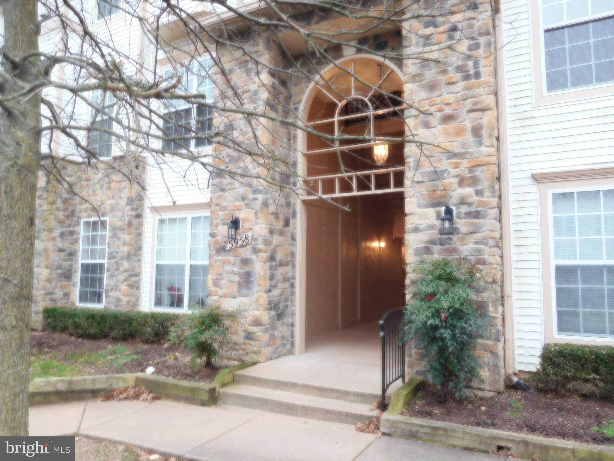 FOUNDERS WALK - Residential Lease