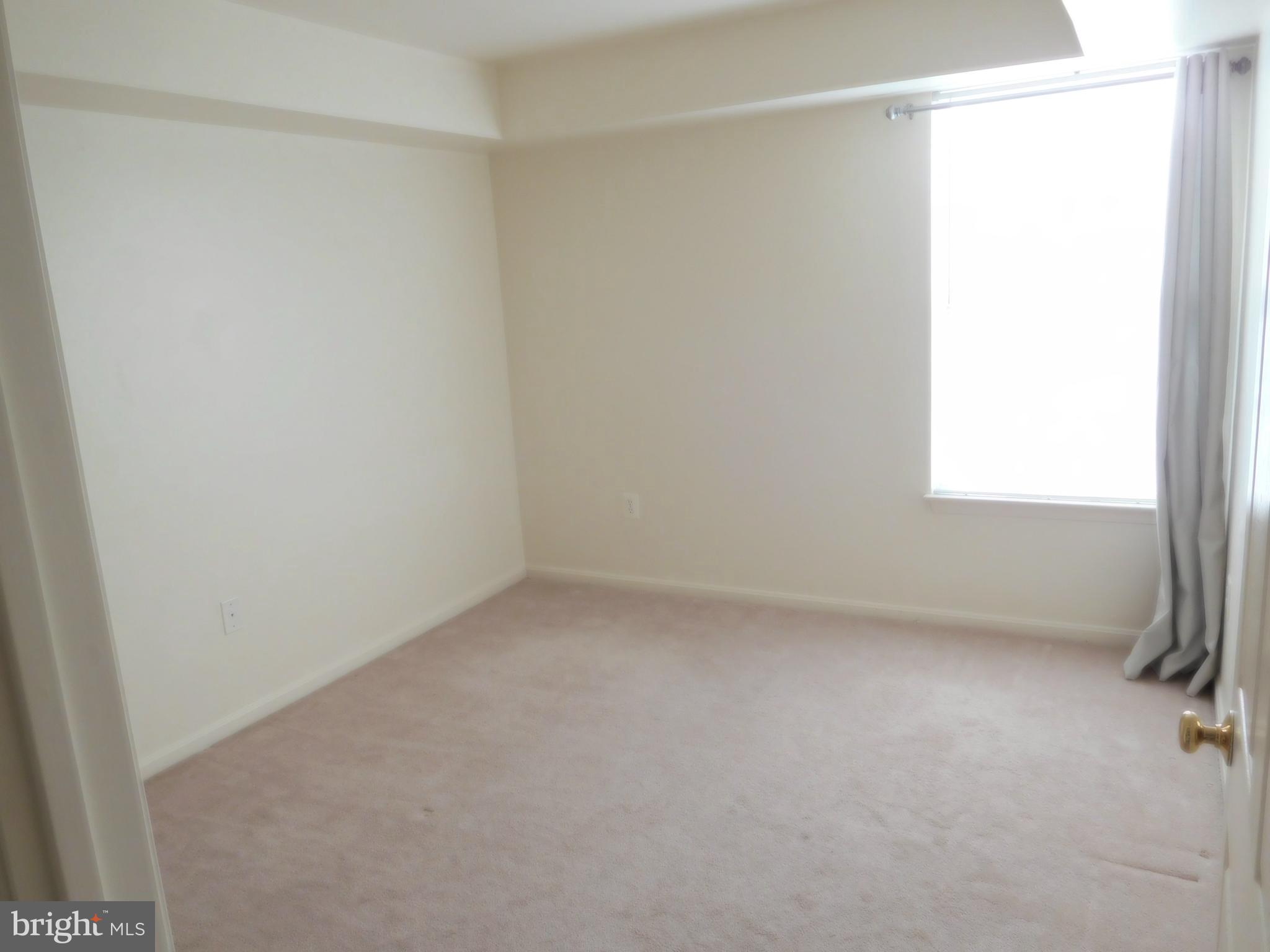 FOUNDERS WALK - Residential Lease