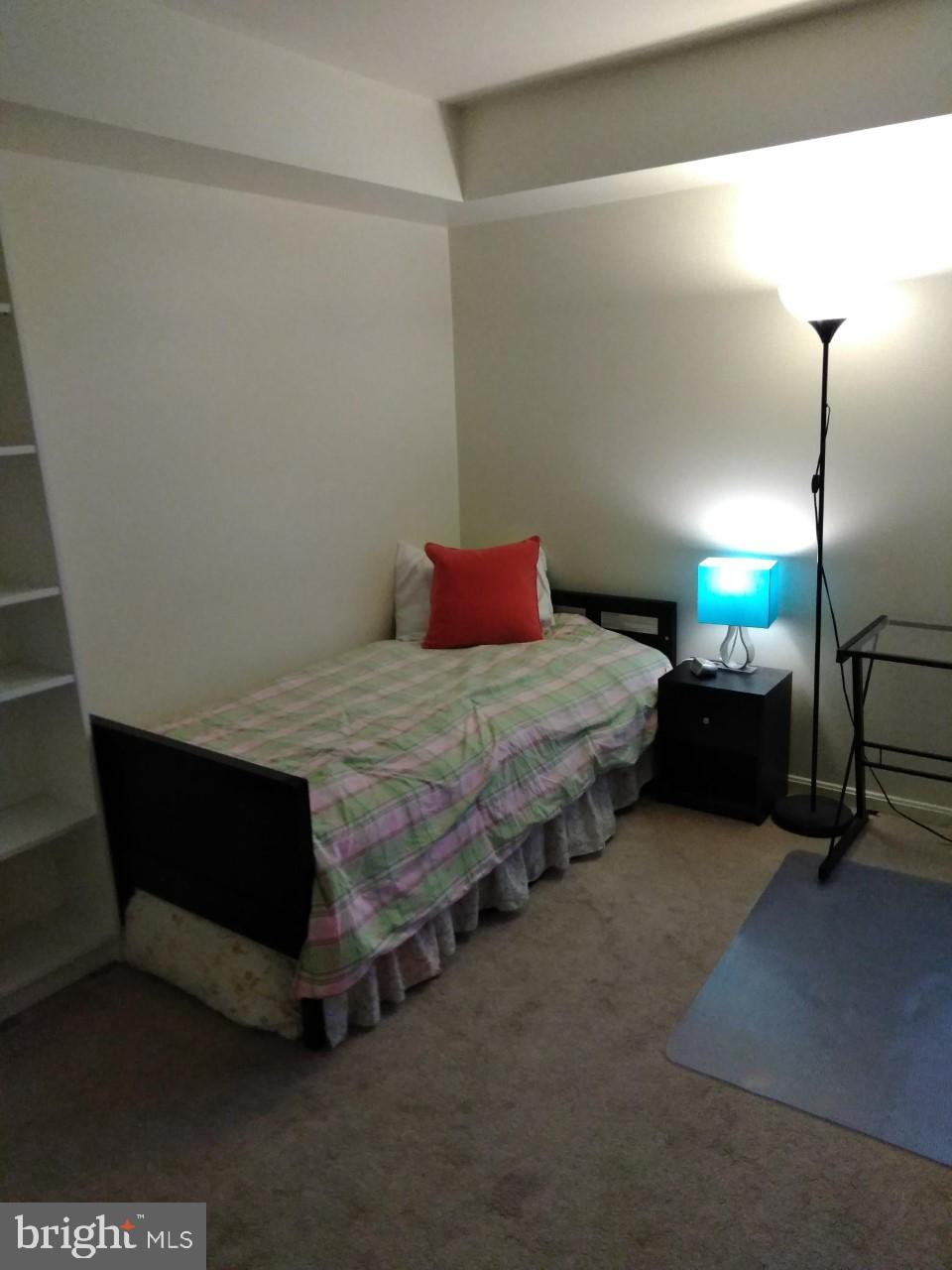 FOUNDERS WALK - Residential Lease