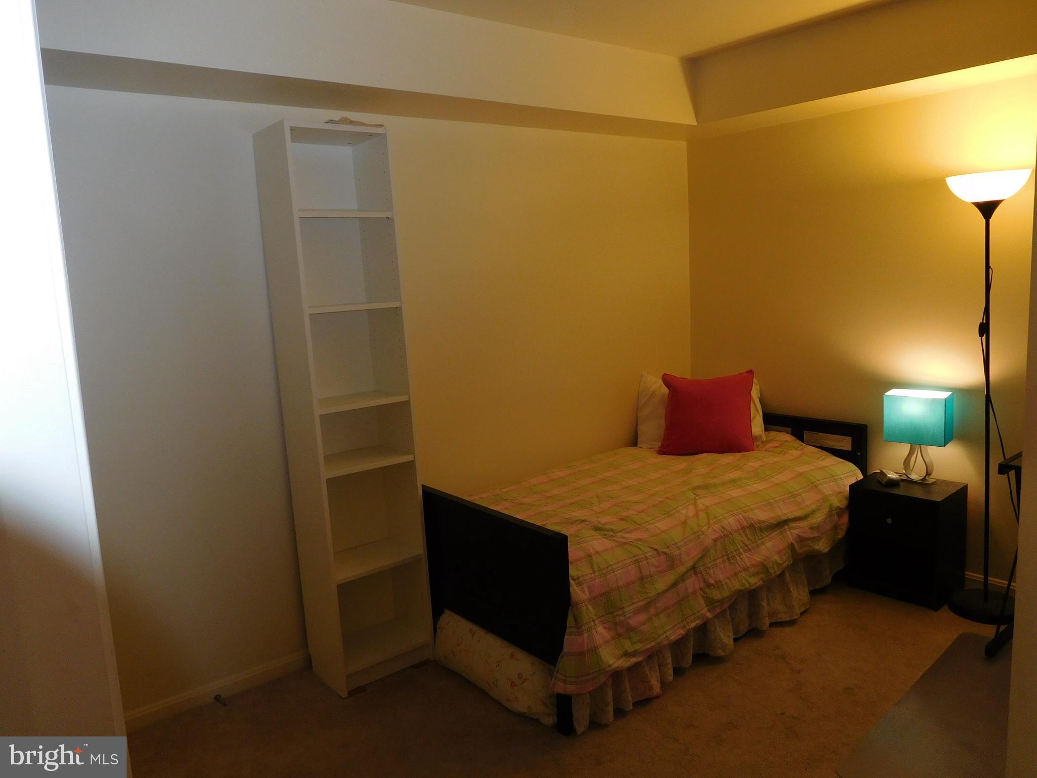 FOUNDERS WALK - Residential Lease