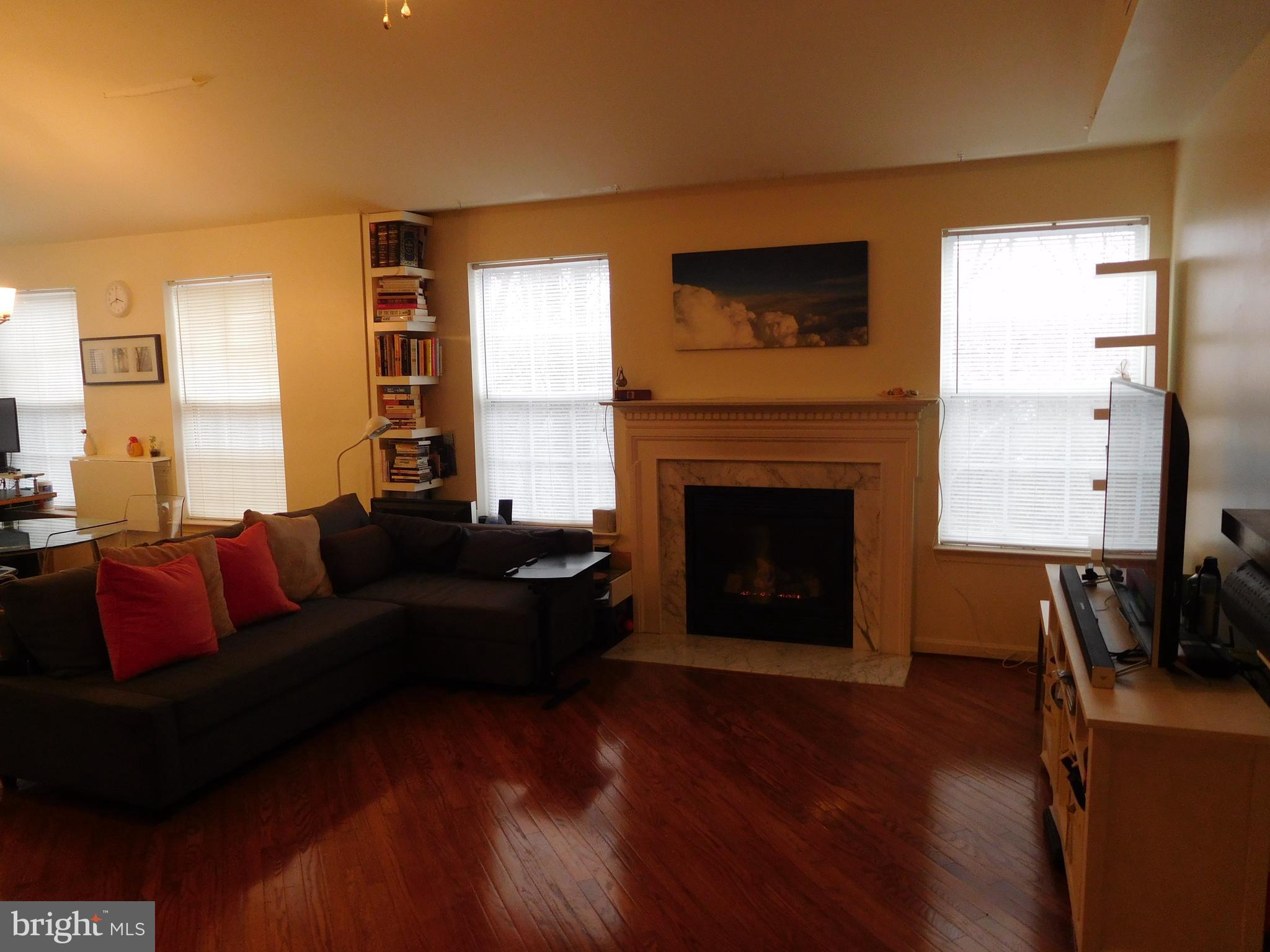 FOUNDERS WALK - Residential Lease