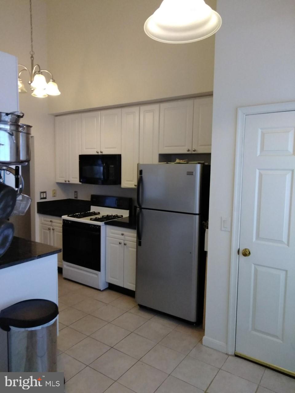 FOUNDERS WALK - Residential Lease