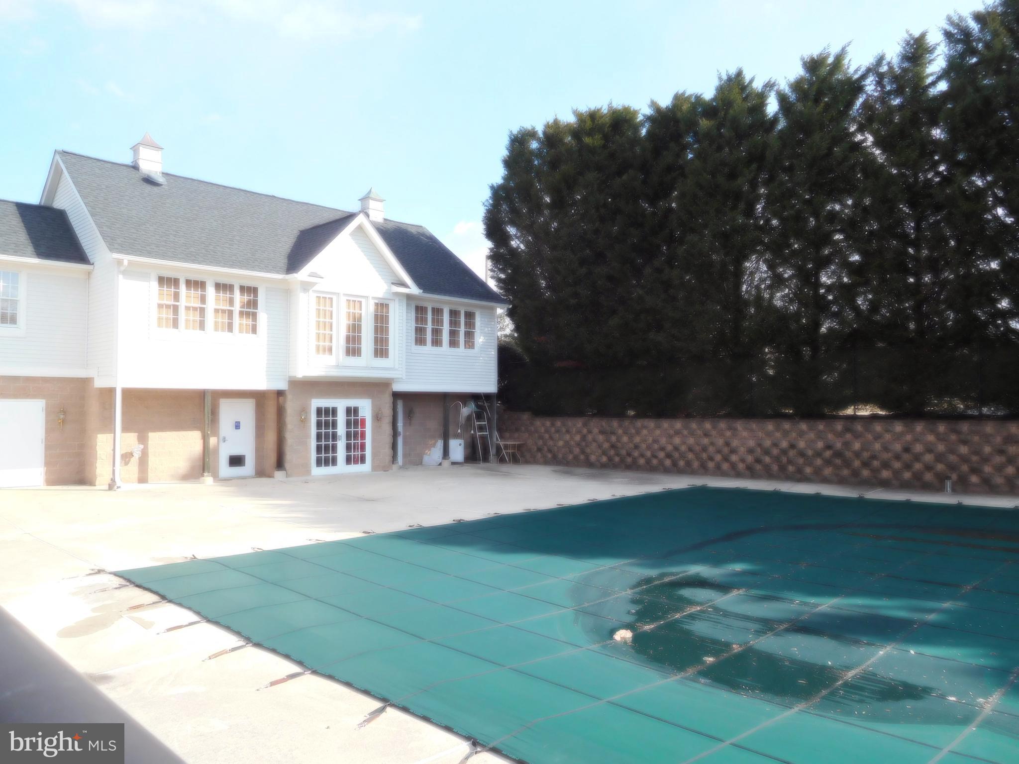 FOUNDERS WALK - Residential Lease