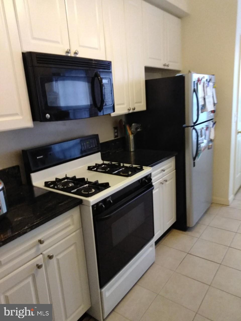 FOUNDERS WALK - Residential Lease