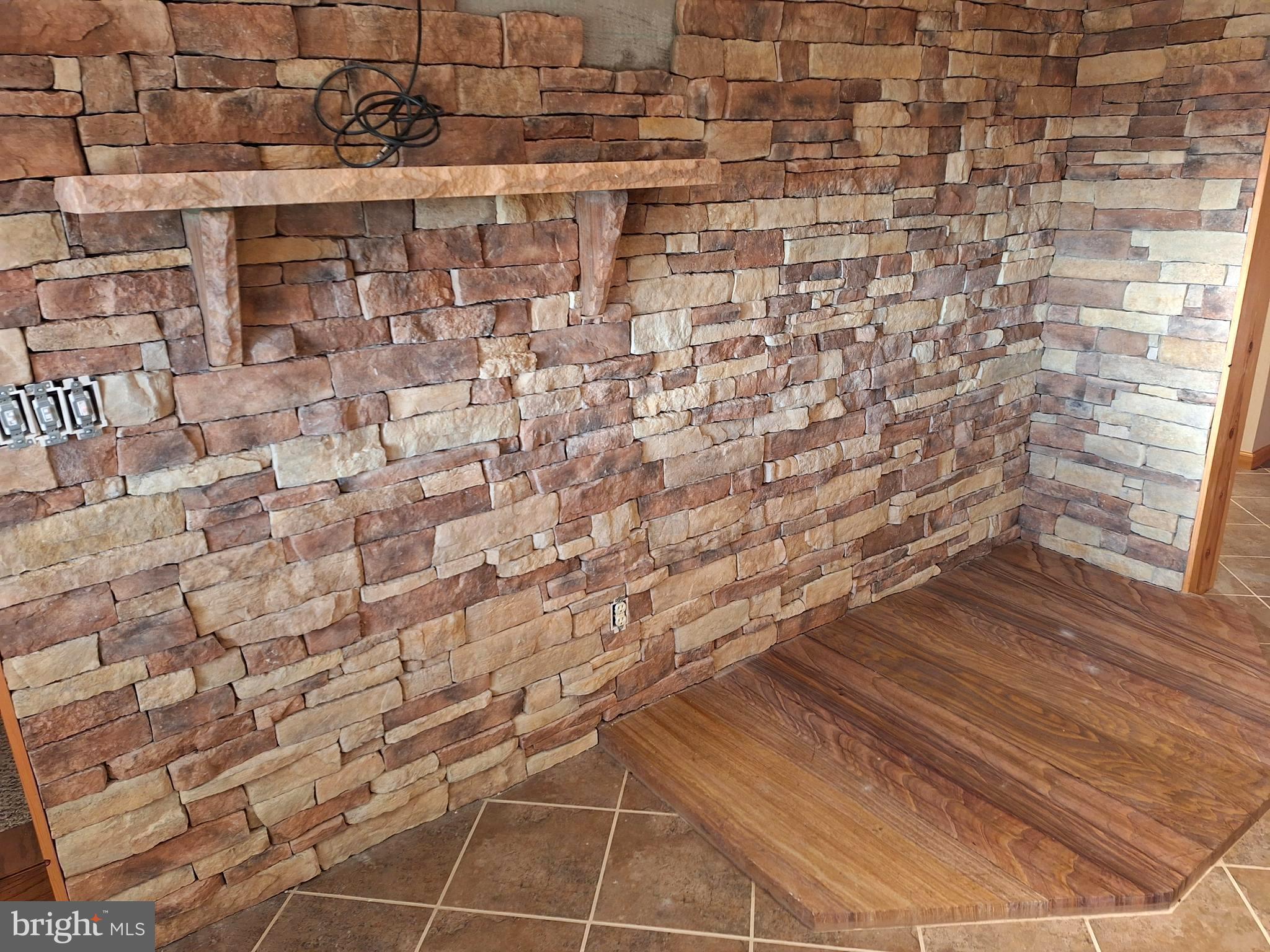 GREENWOOD RIDGE - Residential