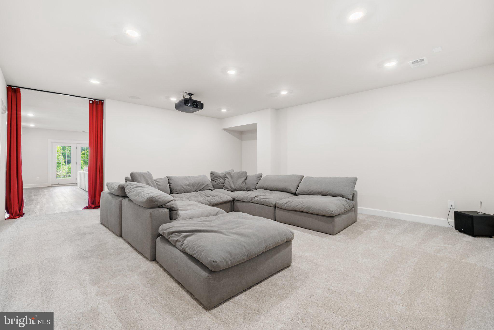 VIRGINIA CROSSING - Residential