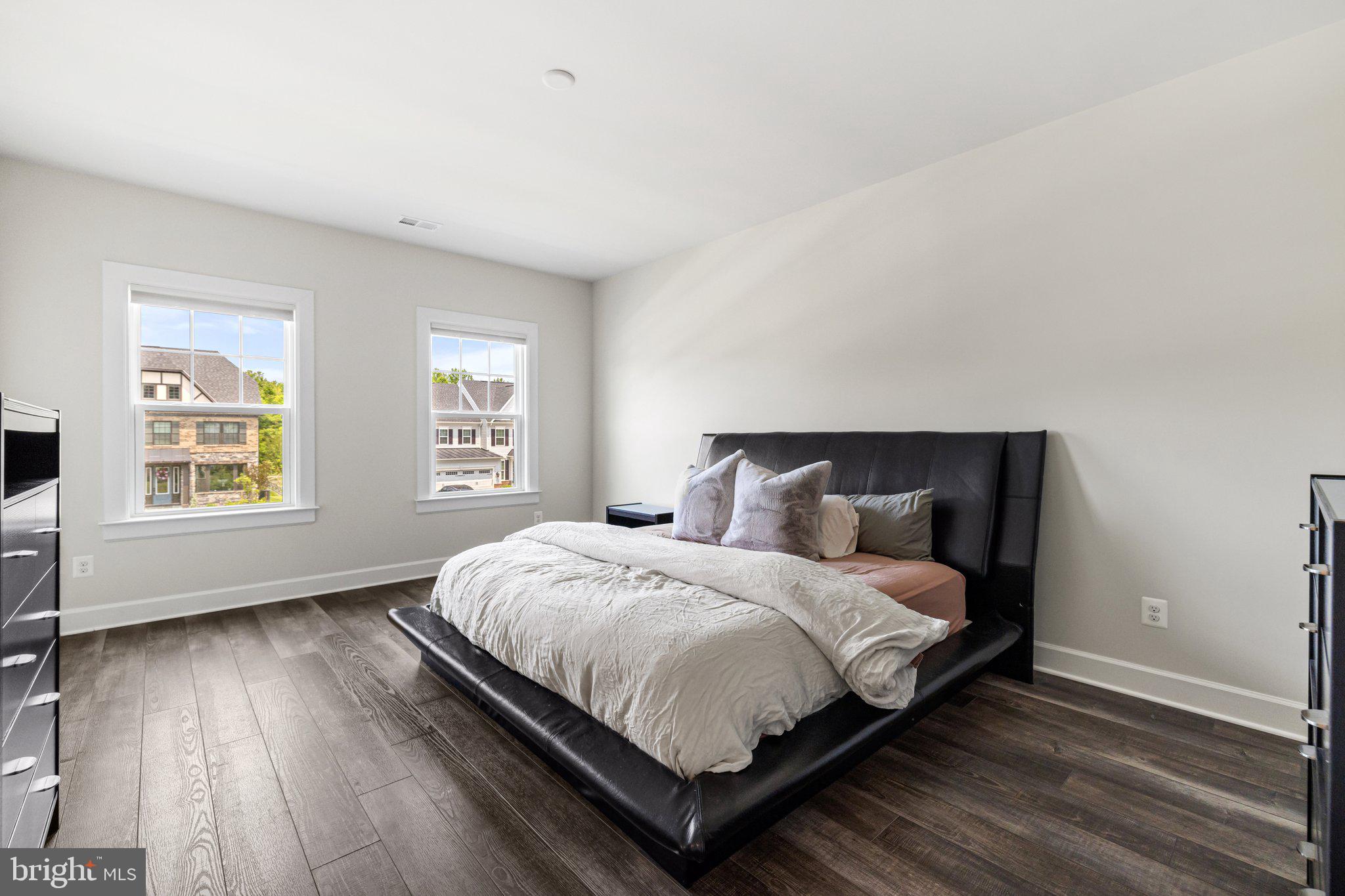 VIRGINIA CROSSING - Residential