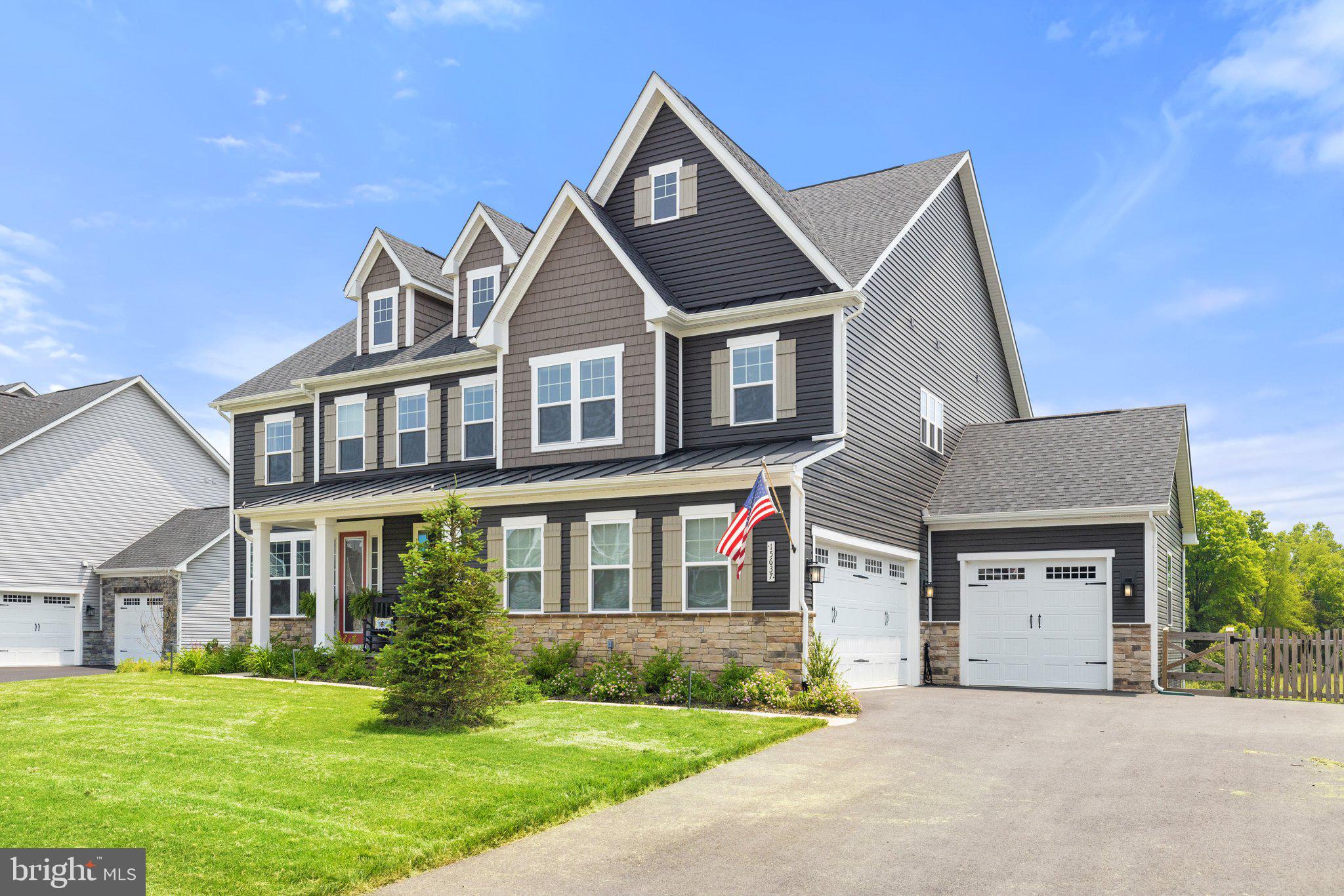 VIRGINIA CROSSING - Residential