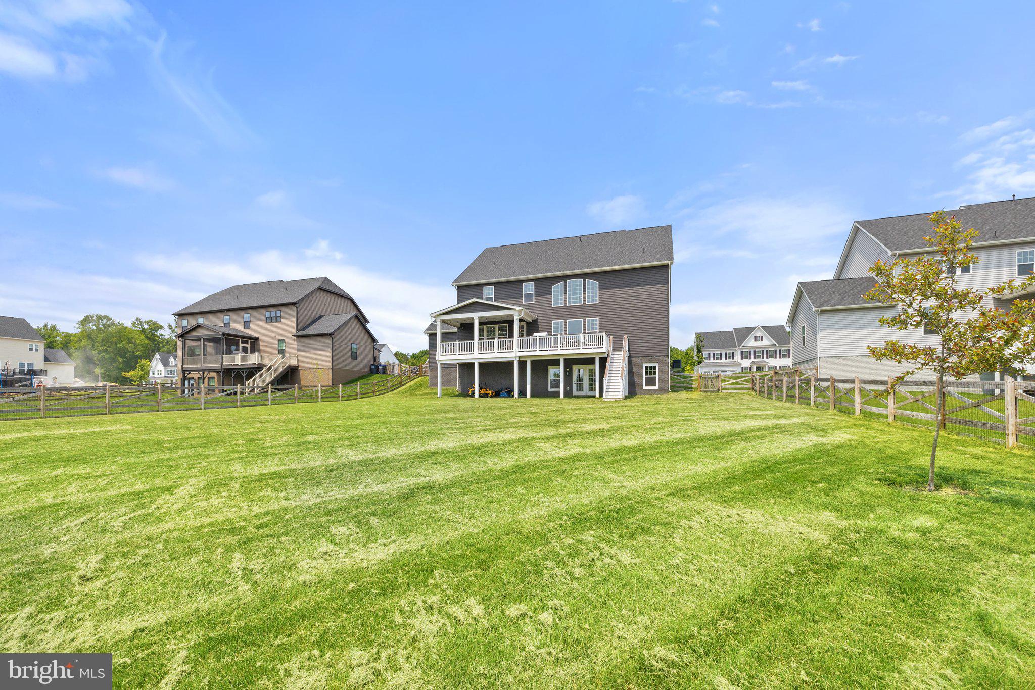 VIRGINIA CROSSING - Residential