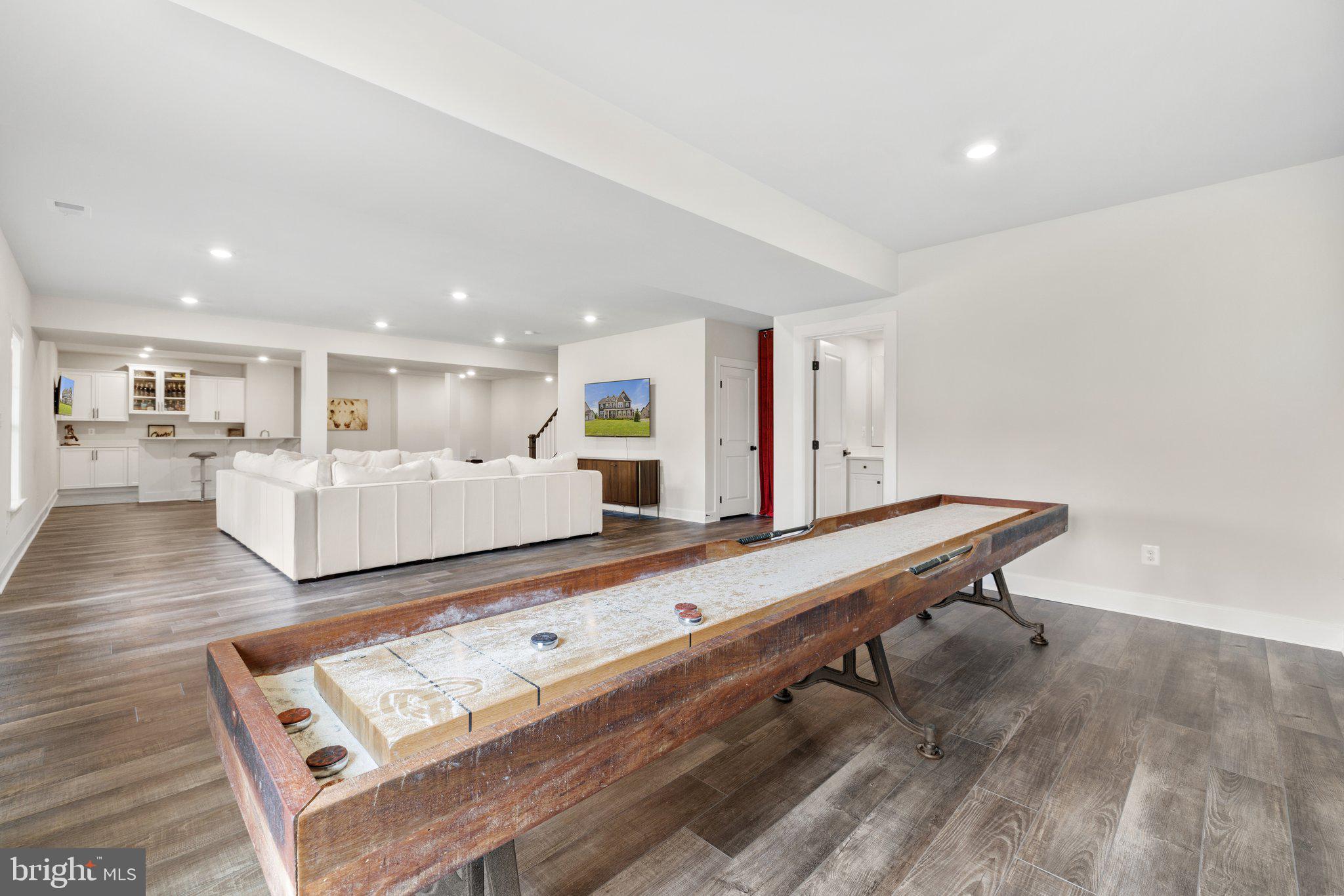 VIRGINIA CROSSING - Residential