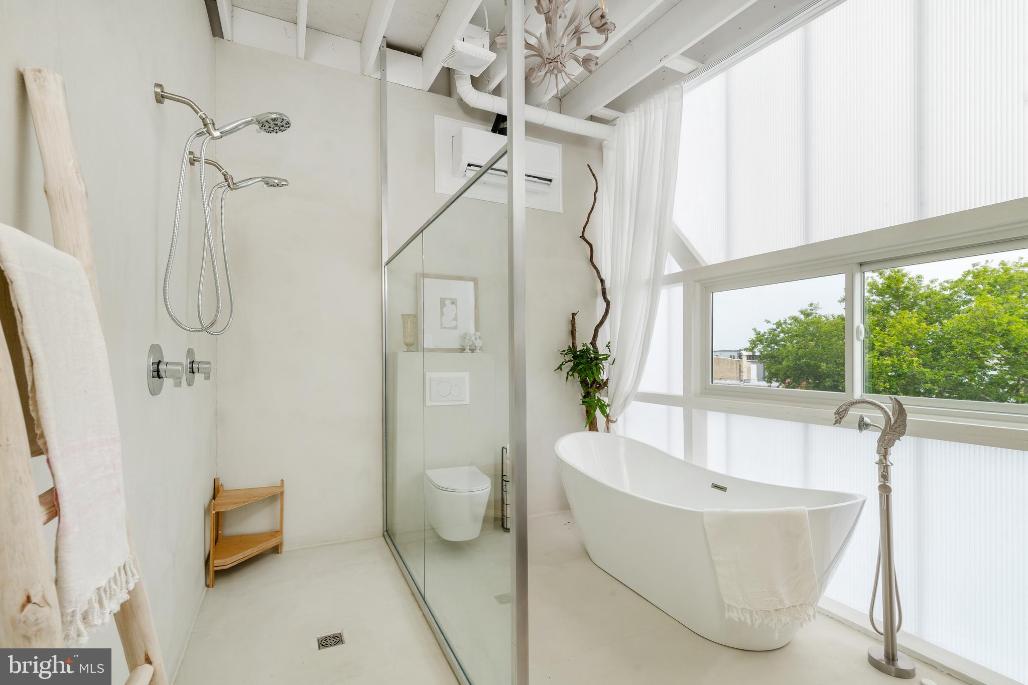 EAST PASSYUNK CROSSING - Residential Lease