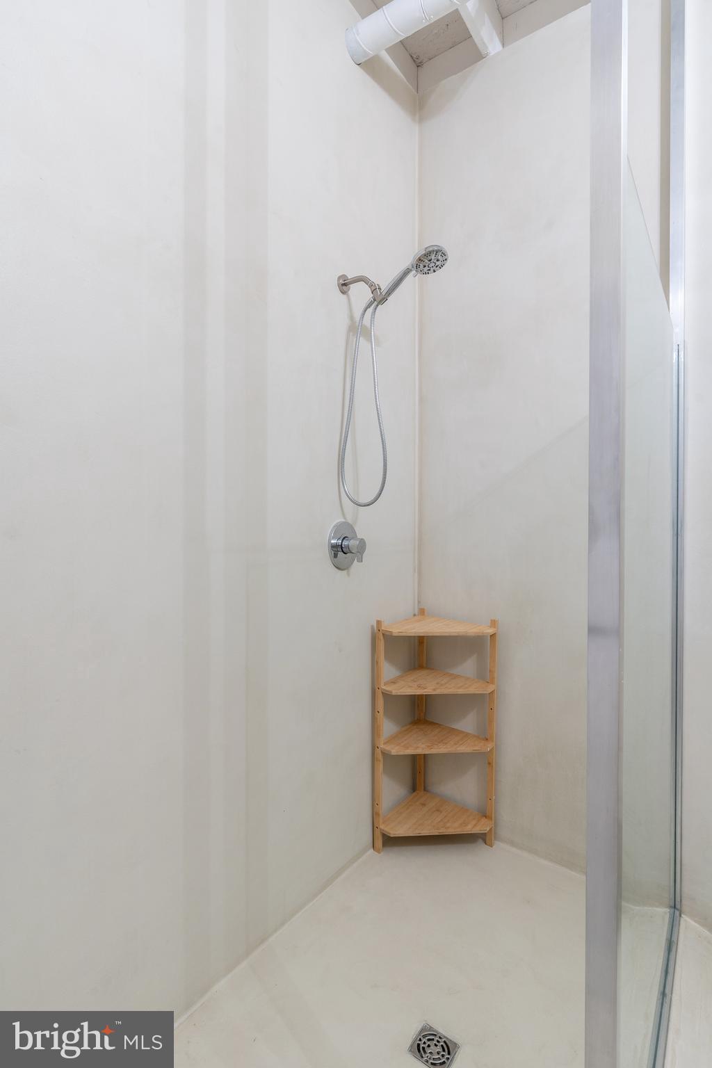 EAST PASSYUNK CROSSING - Residential Lease