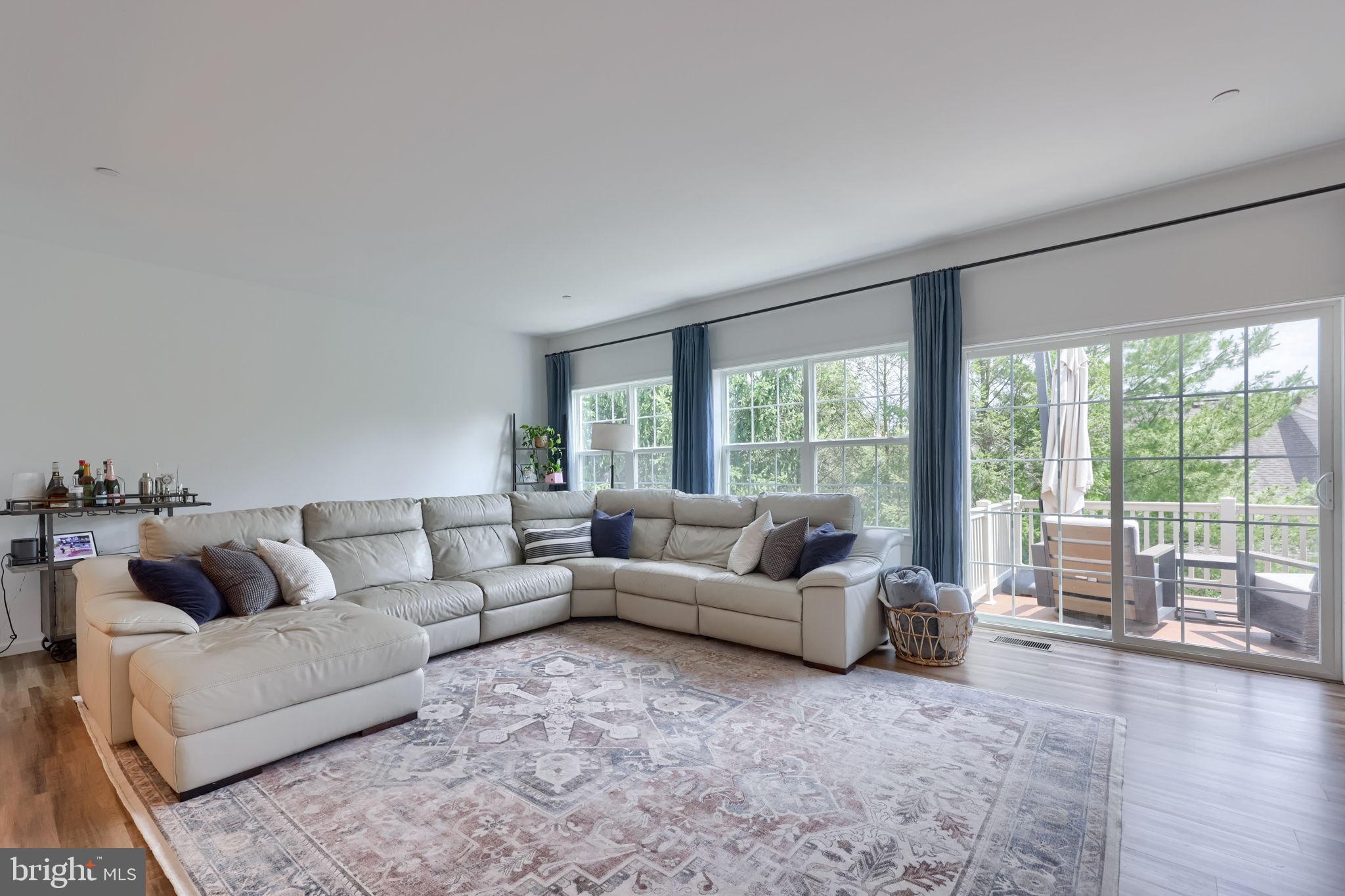 4522 LAURELWOOD DRIVE