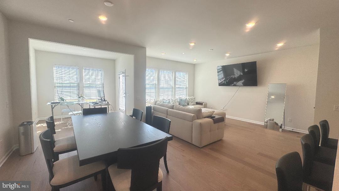 SPRING LAKE - Residential Lease