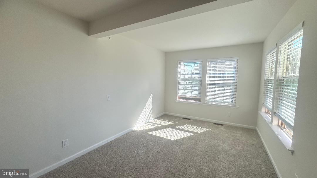 SPRING LAKE - Residential Lease