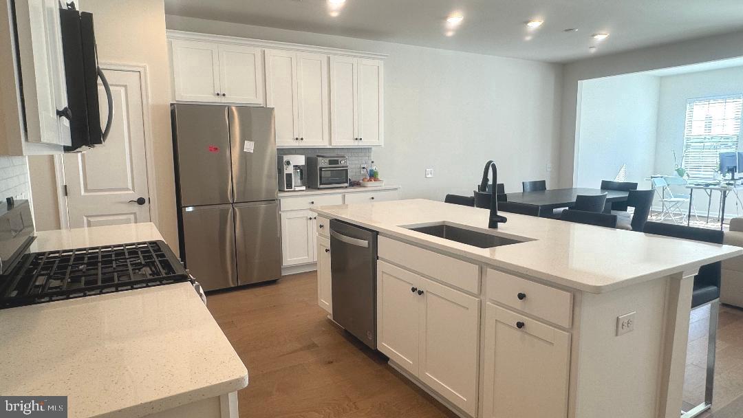 SPRING LAKE - Residential Lease