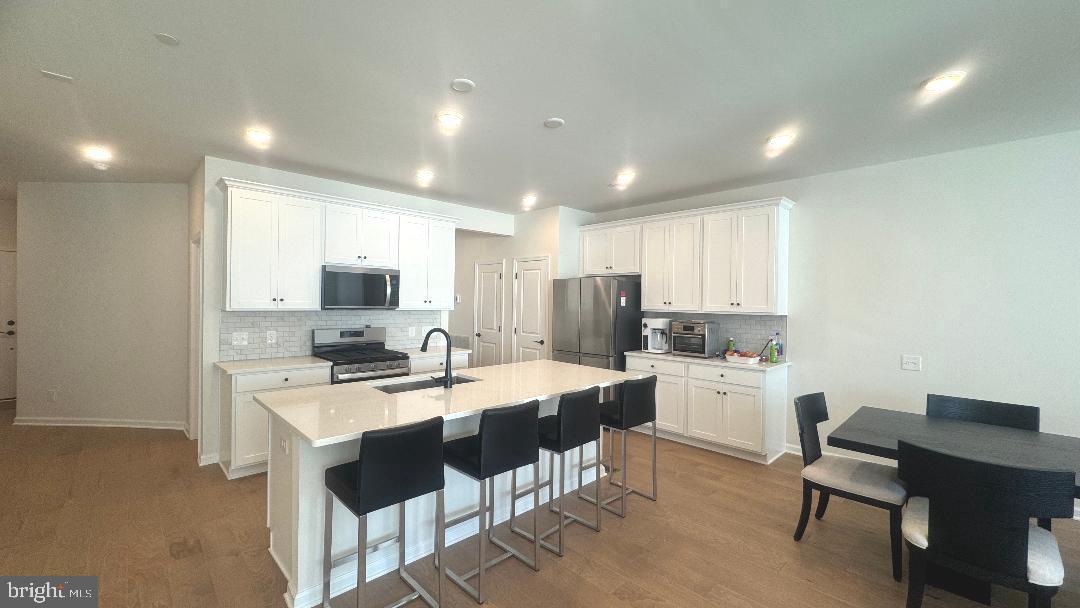 SPRING LAKE - Residential Lease