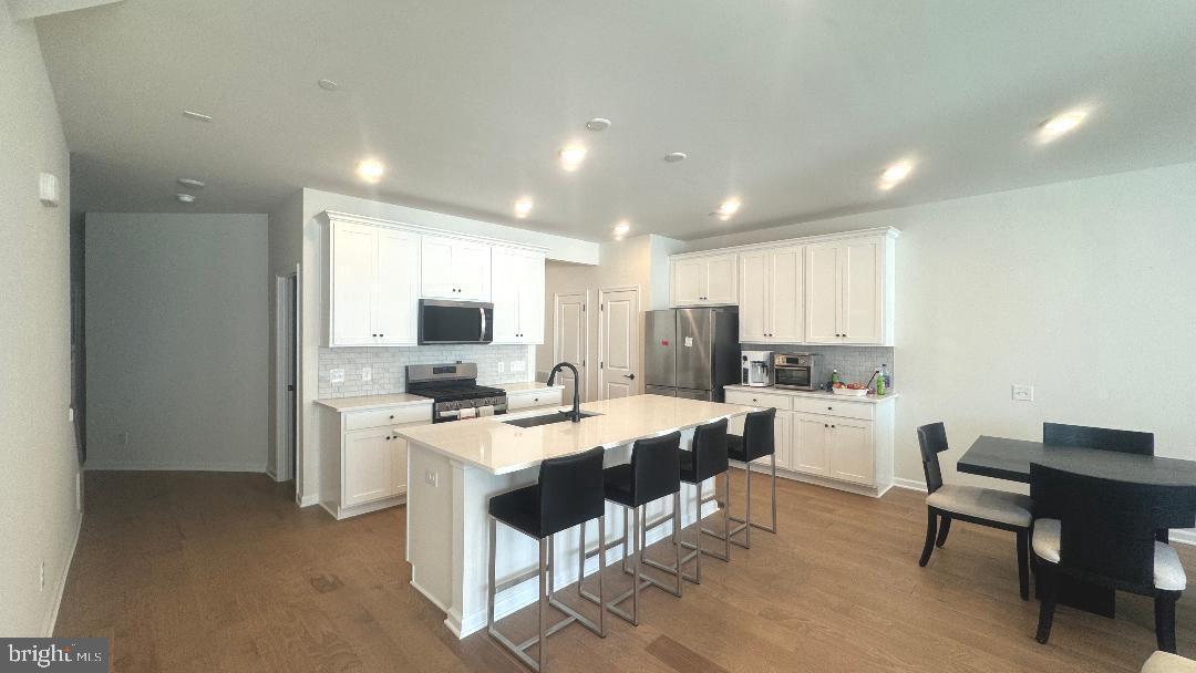 SPRING LAKE - Residential Lease