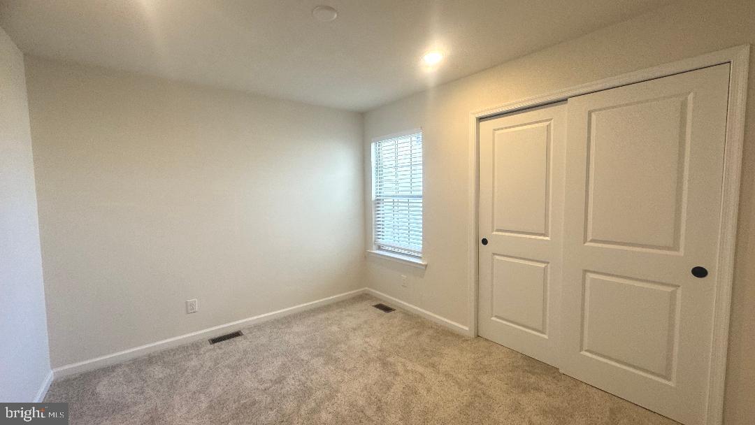 SPRING LAKE - Residential Lease