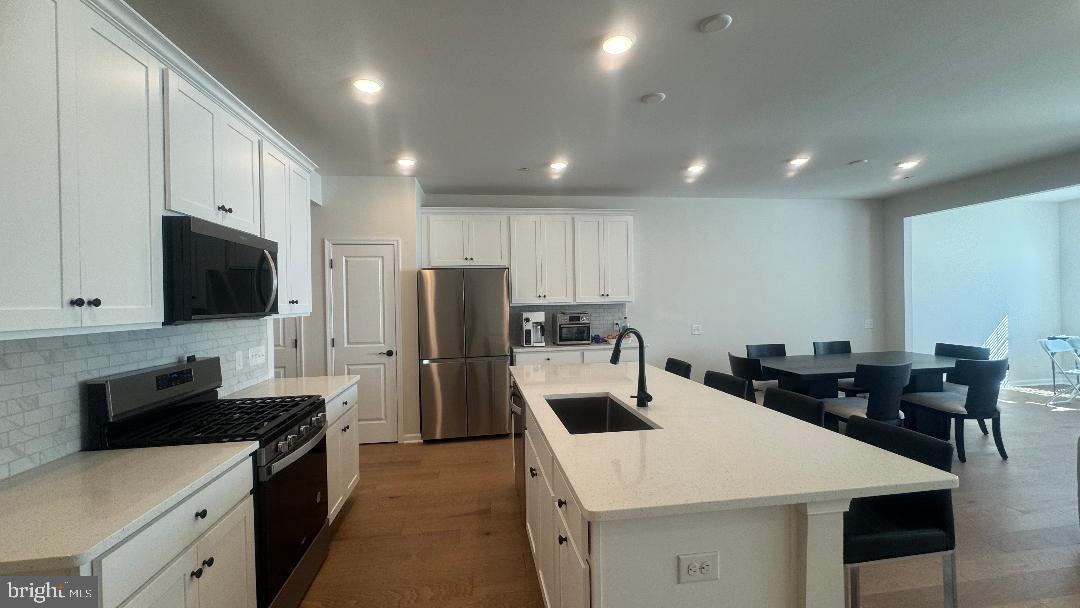 SPRING LAKE - Residential Lease