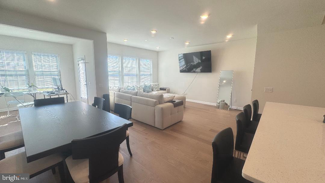 SPRING LAKE - Residential Lease