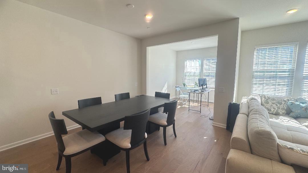 SPRING LAKE - Residential Lease