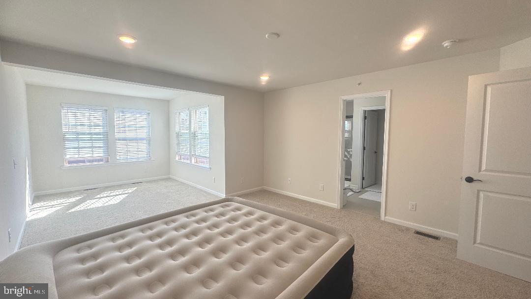 SPRING LAKE - Residential Lease