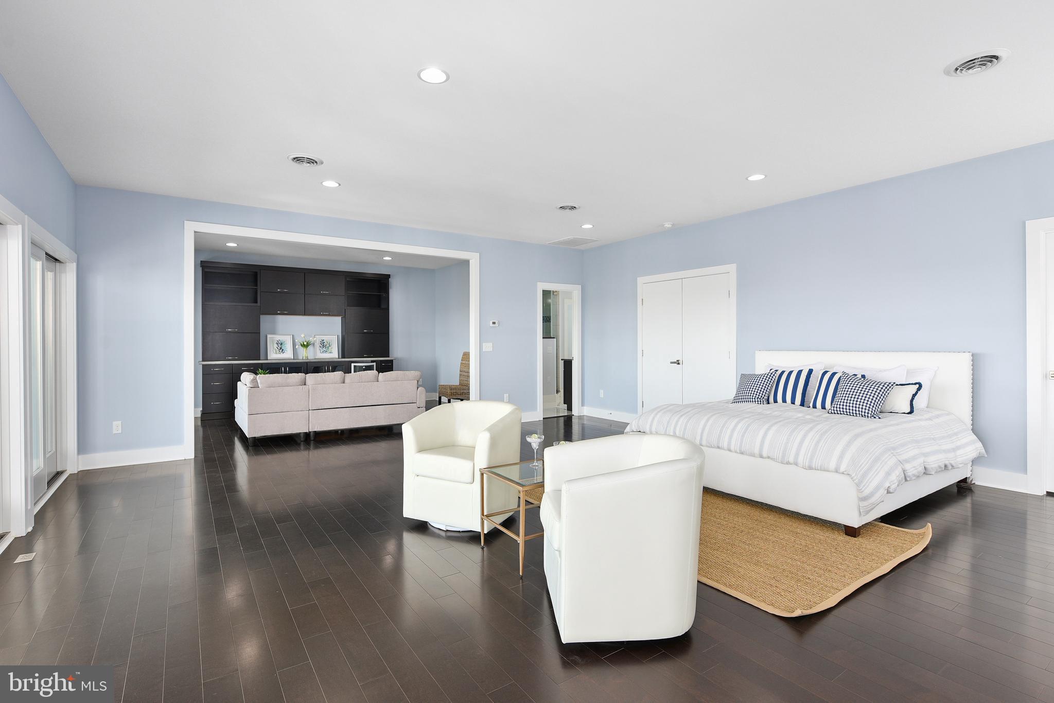 BACK BAY COVE - Residential