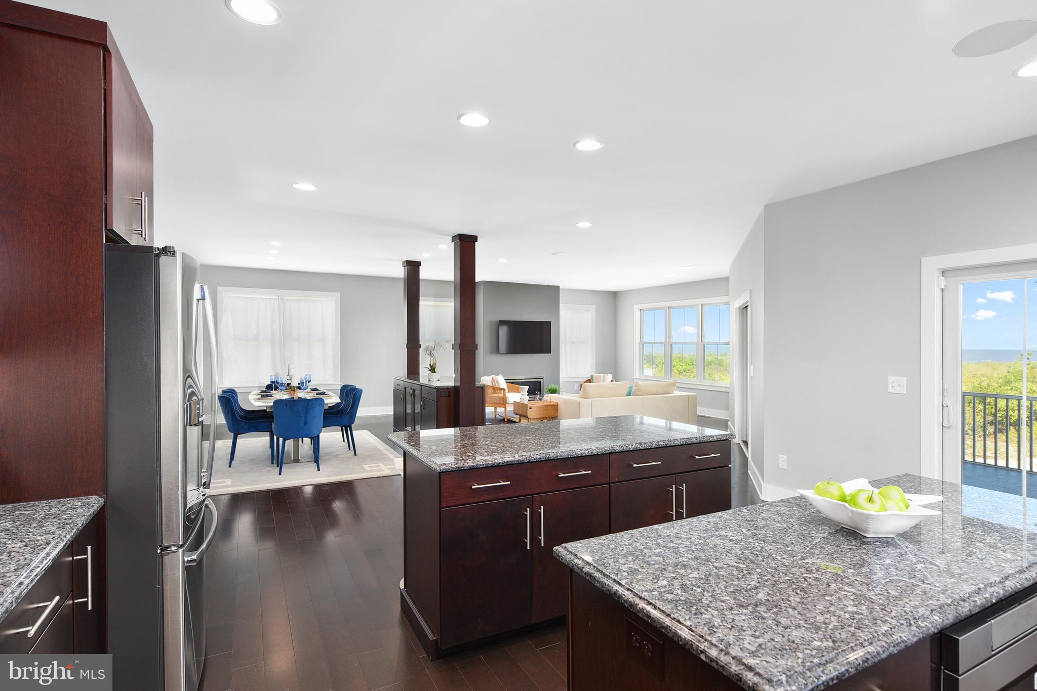 BACK BAY COVE - Residential