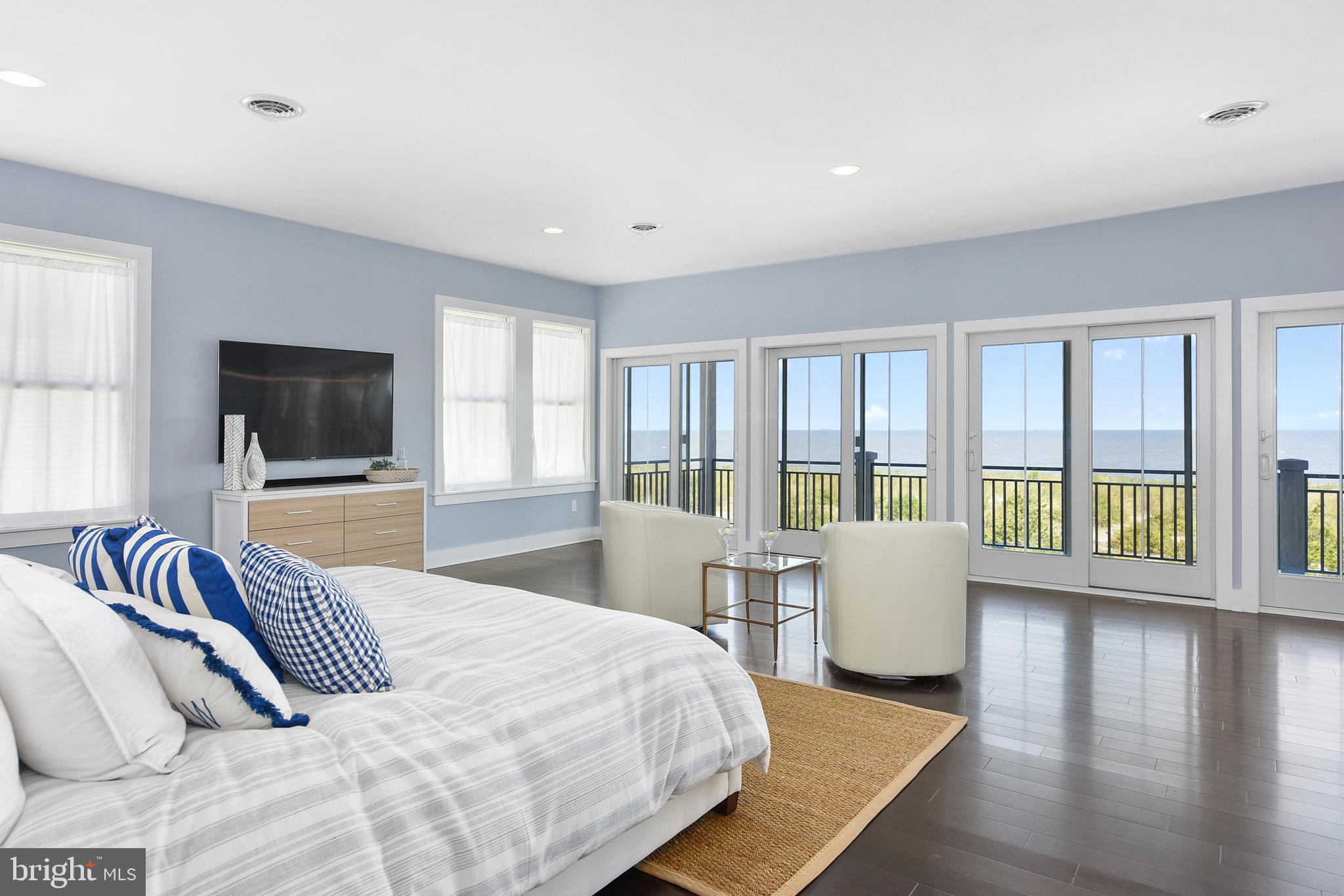 BACK BAY COVE - Residential