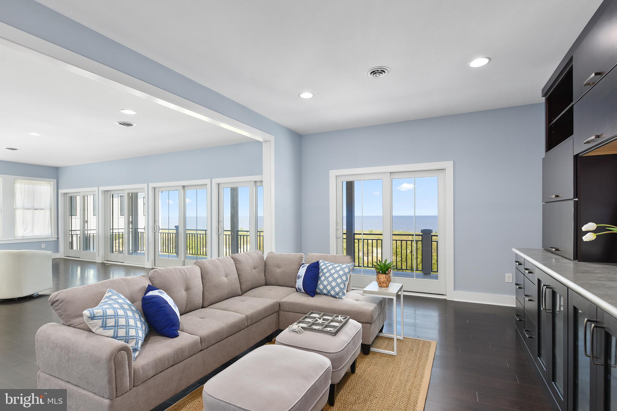 BACK BAY COVE - Residential