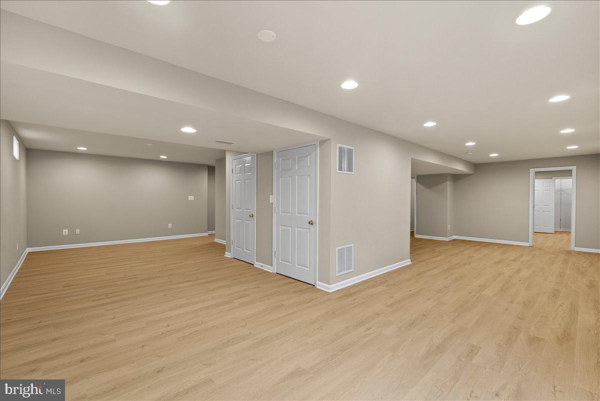 SOUTH RIDING - Residential