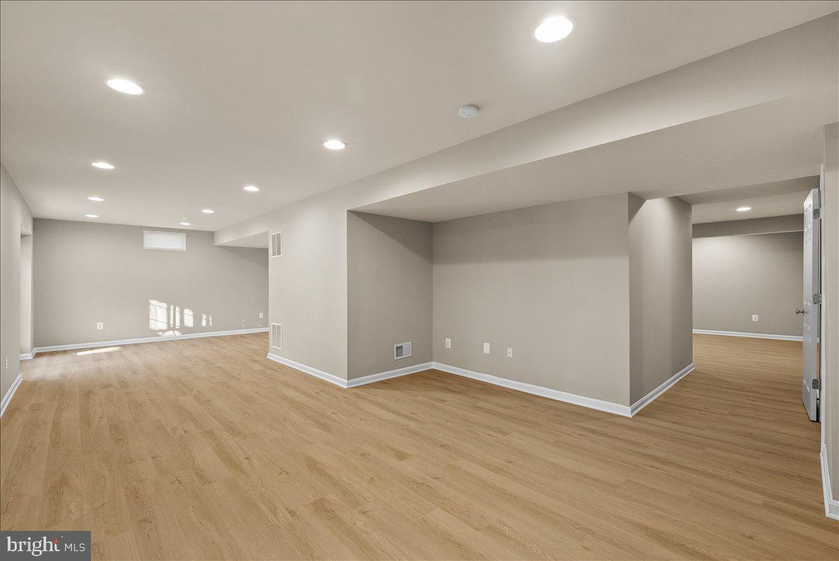 SOUTH RIDING - Residential